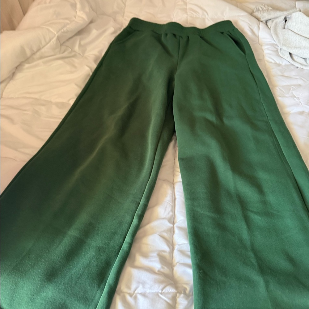 Fashion Nova Women's Fleece Pant Set - Picture 6 of 11